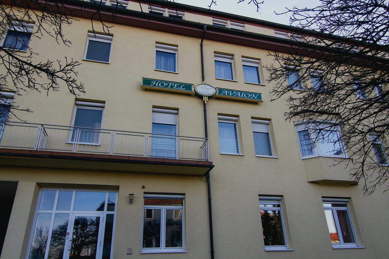 Hotel Avalon Landstuhl Buitenkant foto